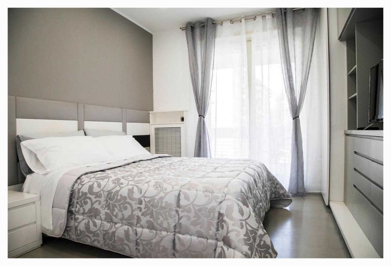 רומא New Sara'S Trastevere Apartment מראה חיצוני תמונה