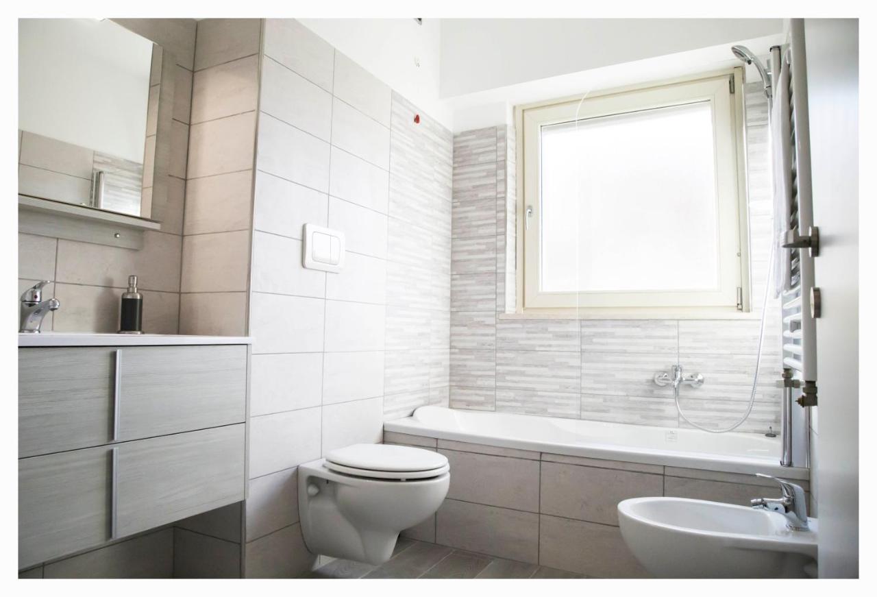 רומא New Sara'S Trastevere Apartment מראה חיצוני תמונה